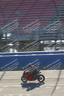 media/Jan-21-2022-Fastrack Riders (Fri) [[90b5309cc6]]/Level 1/Session 1 Front Straight/